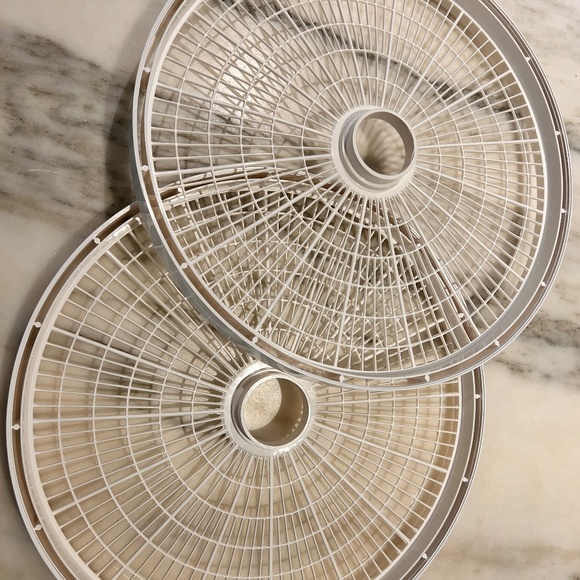 NESCO Dehydrator with EXTRAS - Used twice - Like New - Picture 7 of 8